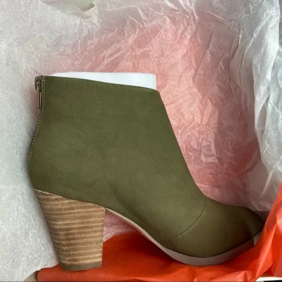 Sole Society Devyn Khaki Goat Nubuck Bootie Size 5.5 - Picture 9 of 10